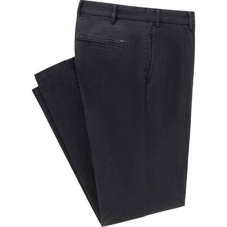 Auf diesem Bild sehen Sie HILTL Herren Freizeithose in der Farbe marine