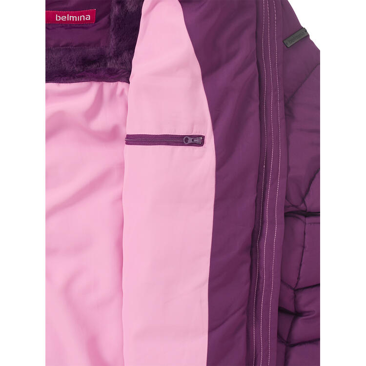 Auf diesem Bild sehen Sie Belmina Damen Steppjacke mit Fellkapuze in der Farbe beere