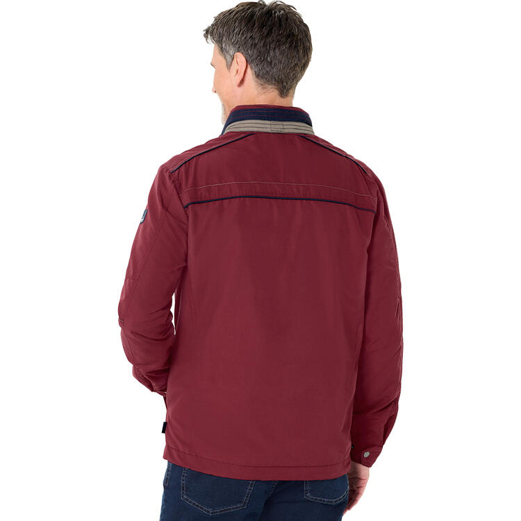 Auf diesem Bild sehen Sie Daniel Hechter Herren Funktionsjacke, wasserabweisend mit Kapuze in der Farbe rot