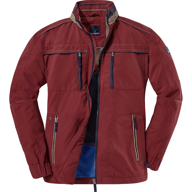 Auf diesem Bild sehen Sie Daniel Hechter Herren Funktionsjacke, wasserabweisend mit Kapuze in der Farbe rot