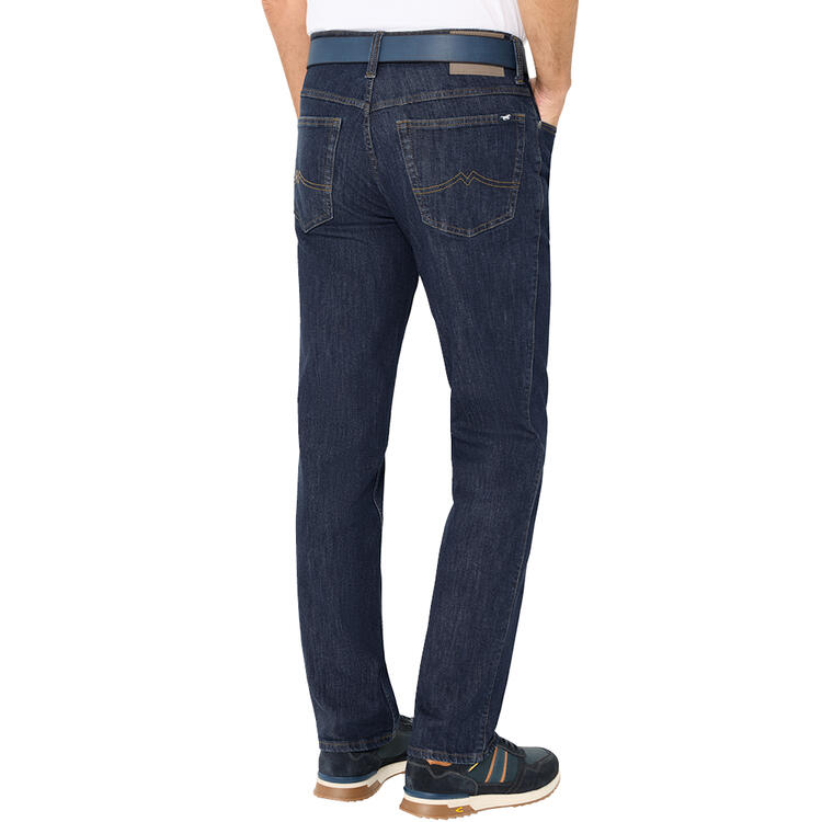 Auf diesem Bild sehen Sie Mustang Herren Stretch-Jeans in der Farbe dunkelblau