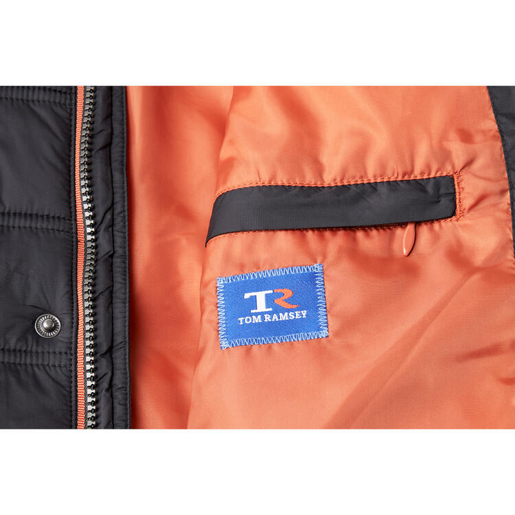 Auf diesem Bild sehen Sie Tom Ramsey Herren Steppjacke mit Stehkragen in der Farbe schwarz