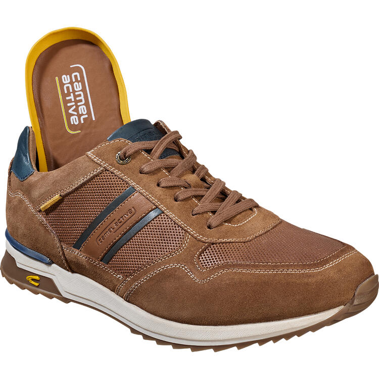Auf diesem Bild sehen Sie camel active Herren Sneaker in der Farbe cognac