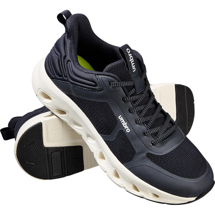 Auf diesem Bild sehen Sie Umbro Herren Sport- und Freizeitschuhe, bequem und leicht f�r jeden Tag in der Farbe marine