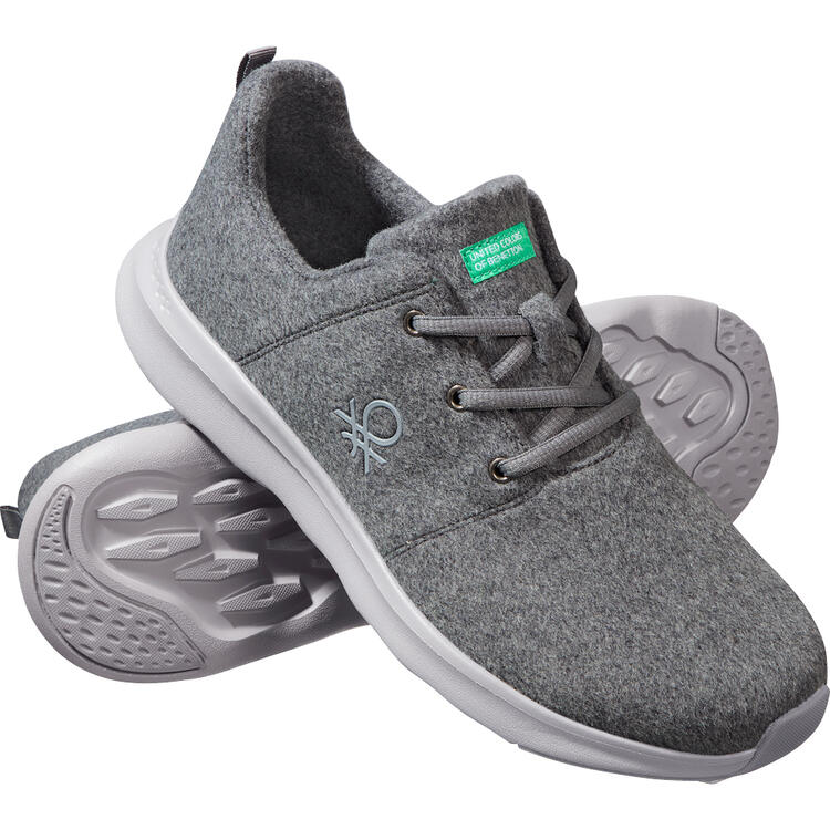 Auf diesem Bild sehen Sie Benetton Merino-Sneaker unisex in der Farbe grau