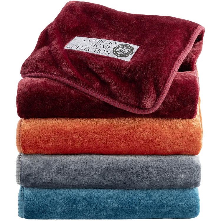 Auf diesem Bild sehen Sie Country Home Collection Kuscheldecke in der Farbe bordeaux