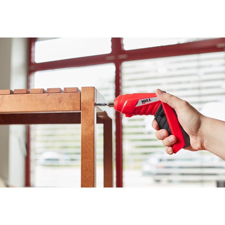 Auf diesem Bild sehen Sie GRATIS* HILL 46-teiliges Akku-Schrauber-Set in der Farbe rot
